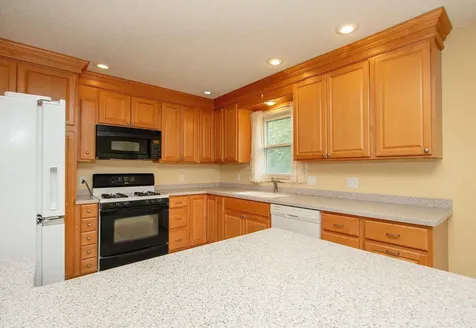 805 9th Avenue NW Waverly IA 50677
