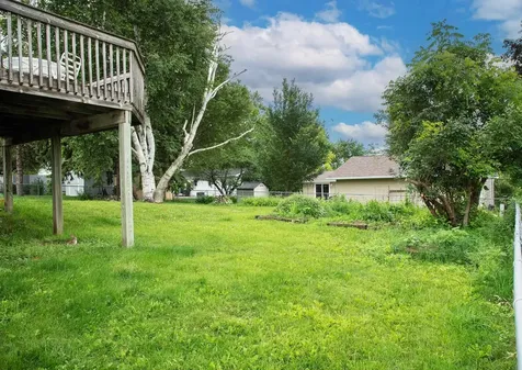 805 9th Avenue NW Waverly IA 50677