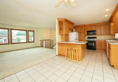 805 9th Avenue NW Waverly IA 50677