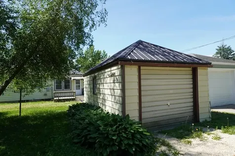 307 1st Avenue Charles City IA 50616
