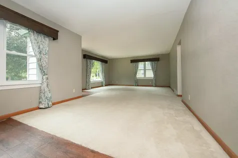 916 Harlington Place Waverly IA 50677