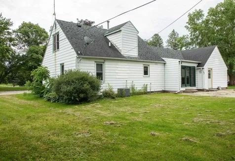 916 Harlington Place Waverly IA 50677
