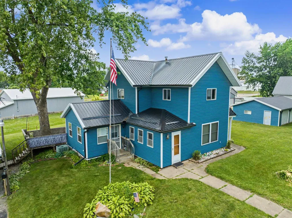 14 Greene Street Walker IA 52352