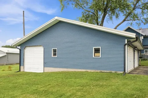 14 Greene Street Walker IA 52352