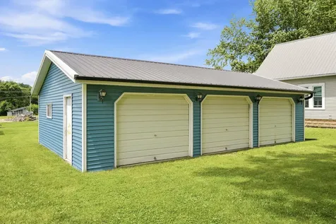 14 Greene Street Walker IA 52352