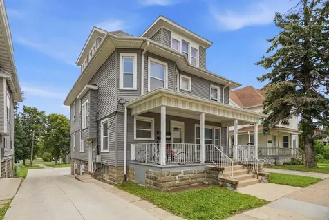 2416 Olive Street Cedar Falls IA 50613