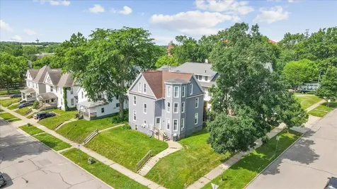 2503 Olive Street Cedar Falls IA 50613