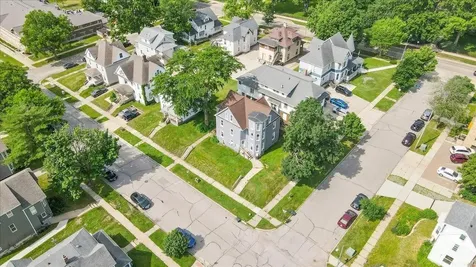 2503 Olive Street Cedar Falls IA 50613