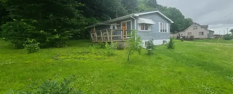 1206 S 52 Highway Guttenberg IA 52052