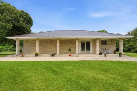 305 Worth Street Lamont IA 50650