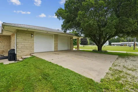 305 Worth Street Lamont IA 50650