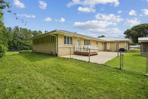 305 Worth Street Lamont IA 50650