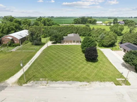 305 Worth Street Lamont IA 50650