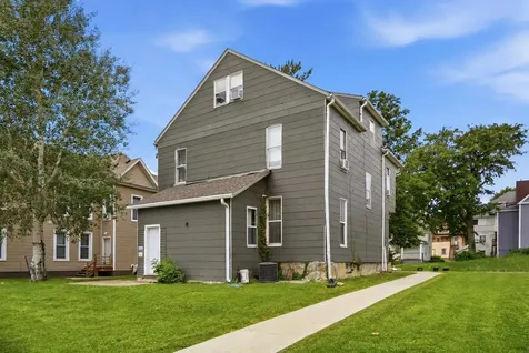 2508 Olive Street Cedar Falls IA 50613
