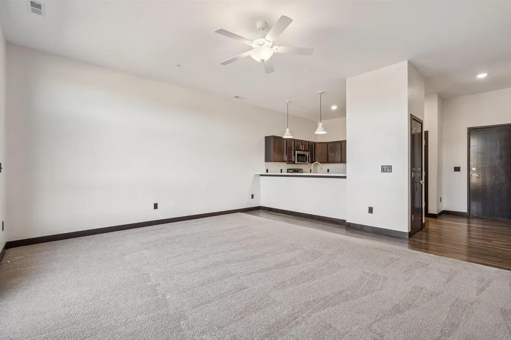 120 Twin Steeples Circle NE #215 Dyersville IA 52040