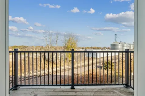 120 Twin Steeples Circle NE #215 Dyersville IA 52040