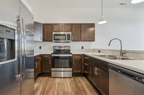 120 Twin Steeples Circle NE #213 Dyersville IA 52040