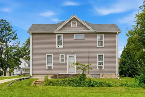 2504 Olive Street Cedar Falls IA 50613