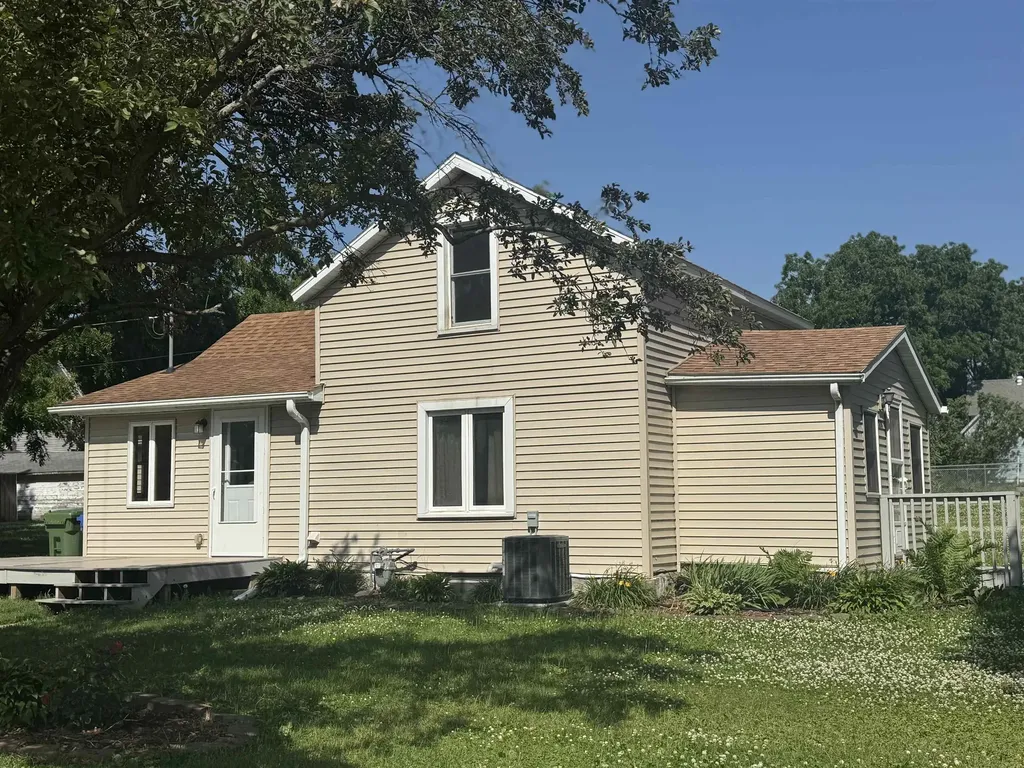 1806 & 1808 Bailey Street Charles City IA 50616