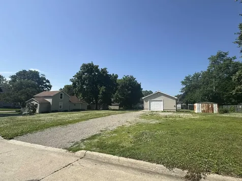 1806 & 1808 Bailey Street Charles City IA 50616