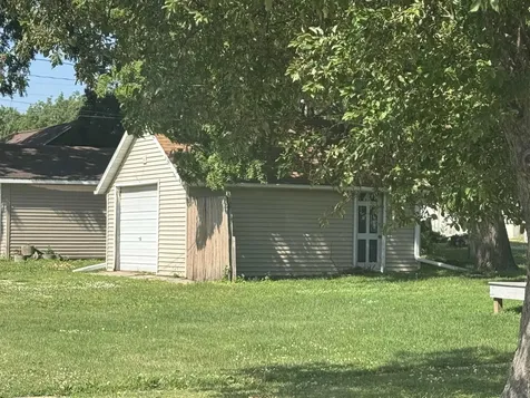 1806 & 1808 Bailey Street Charles City IA 50616