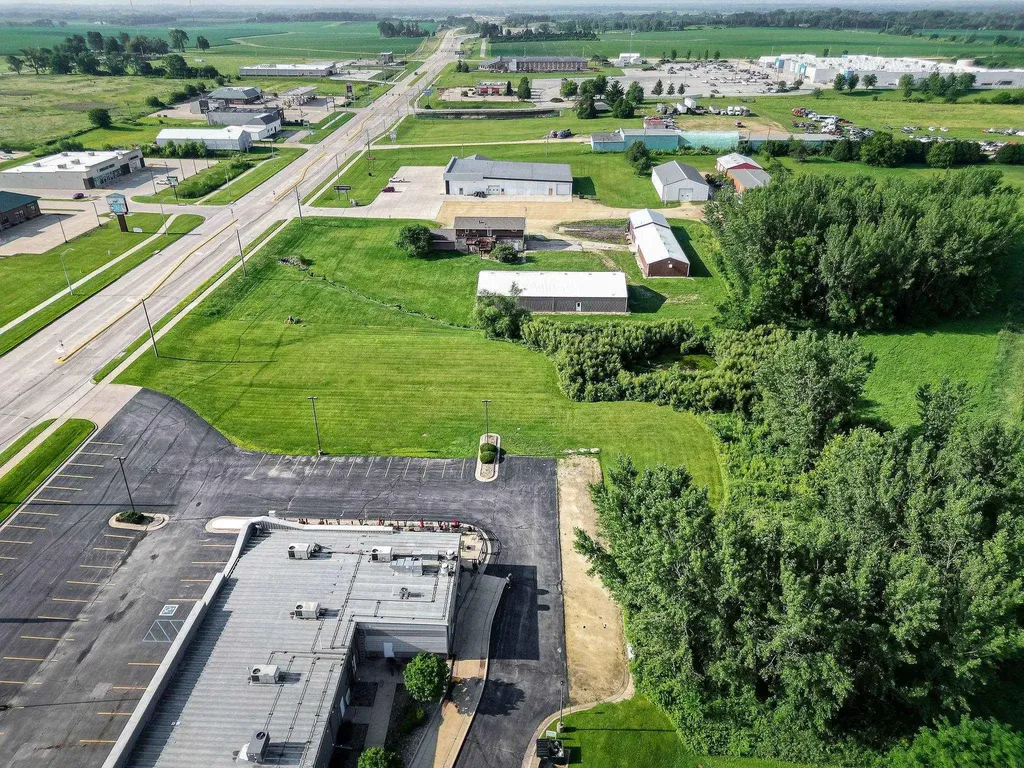 SW 4th Street Waverly IA 50677