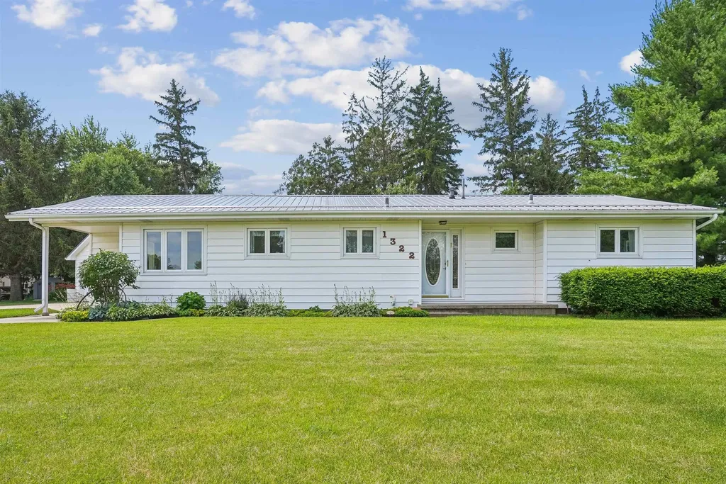 1322 Jersey Lane Waterloo IA 50701