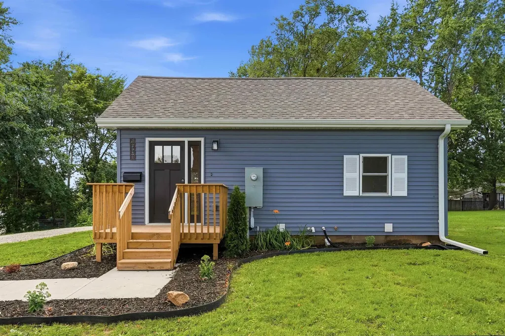 1931 Belle Avenue Cedar Falls IA 50613
