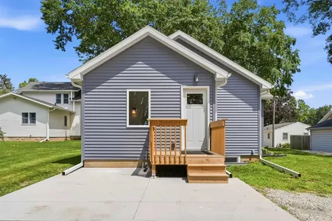 1931 Belle Avenue Cedar Falls IA 50613