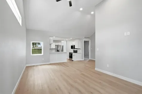 1931 Belle Avenue Cedar Falls IA 50613