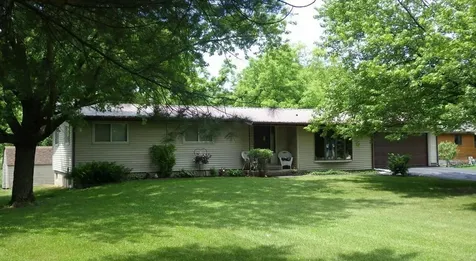 18649 166th Avenue Manchester IA 52057
