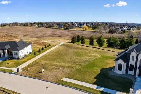 1826 Breckenridge Street Cedar Falls IA 50613