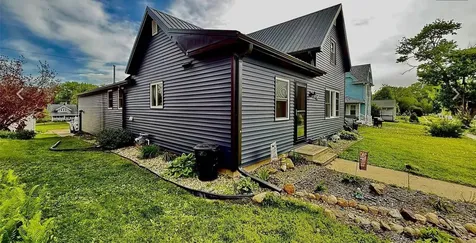 210 Johnston Street Gladbrook IA 50635