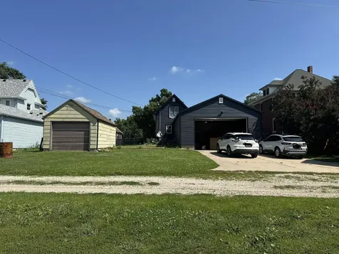 210 Johnston Street Gladbrook IA 50635