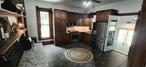 1862 Timber Avenue Charles City IA 50616