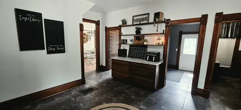 1862 Timber Avenue Charles City IA 50616