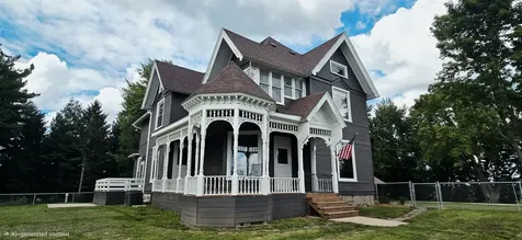 1862 Timber Avenue Charles City IA 50616