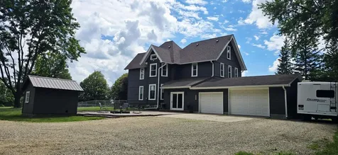 1862 Timber Avenue Charles City IA 50616