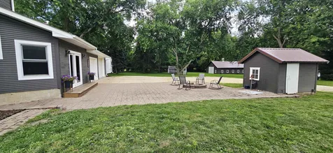 1862 Timber Avenue Charles City IA 50616