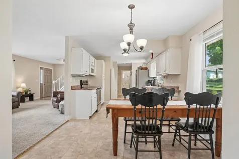 1535 Maxine Avenue Waterloo IA 50701
