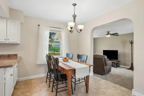 1535 Maxine Avenue Waterloo IA 50701