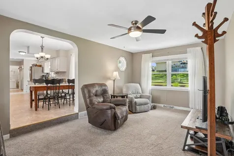 1535 Maxine Avenue Waterloo IA 50701