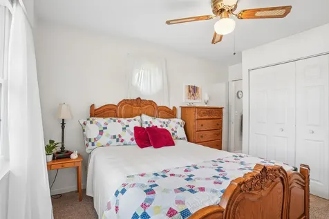1535 Maxine Avenue Waterloo IA 50701