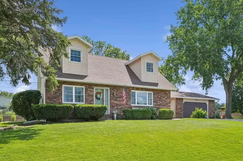 1535 Maxine Avenue Waterloo IA 50701