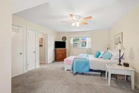 1535 Maxine Avenue Waterloo IA 50701