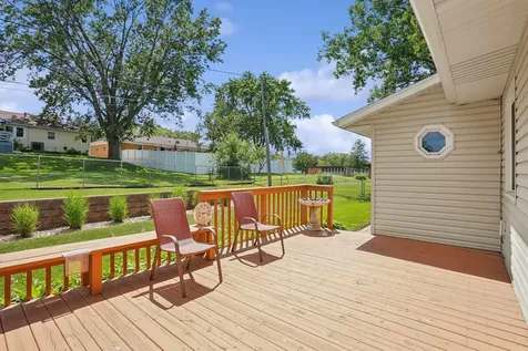 1535 Maxine Avenue Waterloo IA 50701