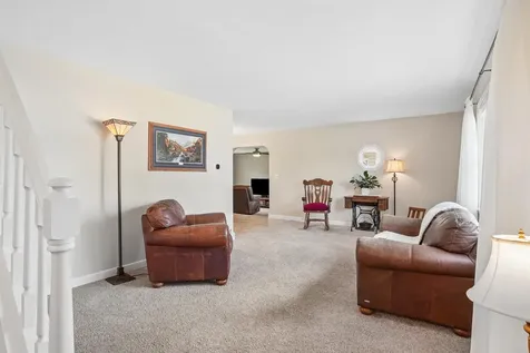 1535 Maxine Avenue Waterloo IA 50701