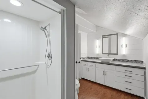 927 W 14th Street Cedar Falls IA 50613