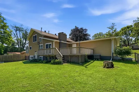 927 W 14th Street Cedar Falls IA 50613
