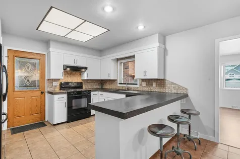 927 W 14th Street Cedar Falls IA 50613